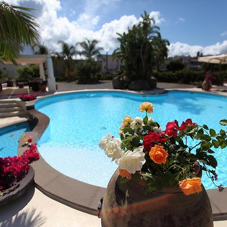 Residence Hotel La Giara Липари Екстериор снимка