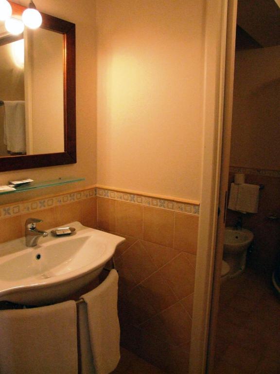 Residence Hotel La Giara Липари Стая снимка