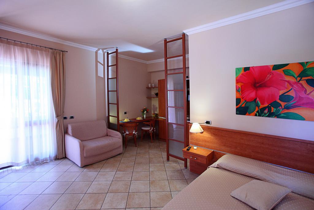 Residence Hotel La Giara Липари Екстериор снимка