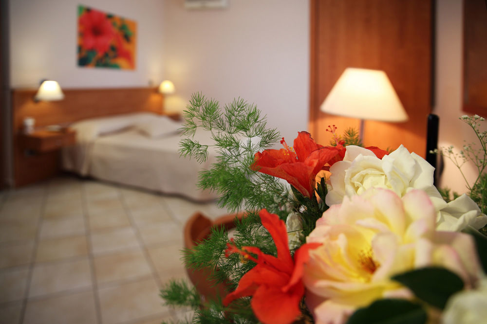 Residence Hotel La Giara Липари Екстериор снимка