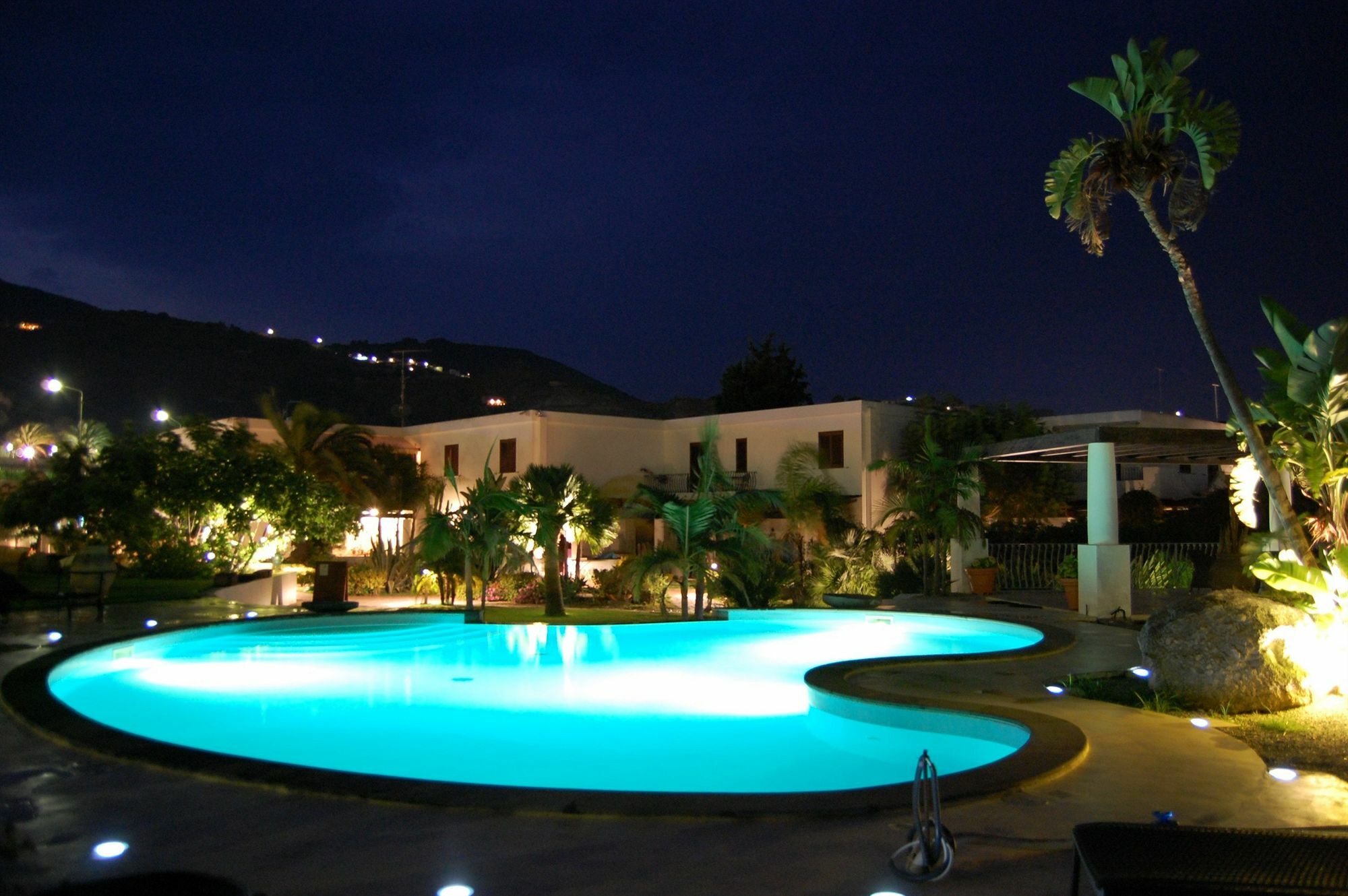 Residence Hotel La Giara Липари Екстериор снимка